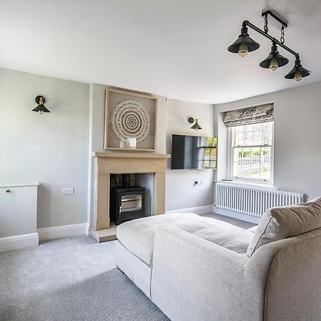 The Belle - A Lovingly Converted Grade II Listed Home From Home In Bakewell Eksteriør bilde