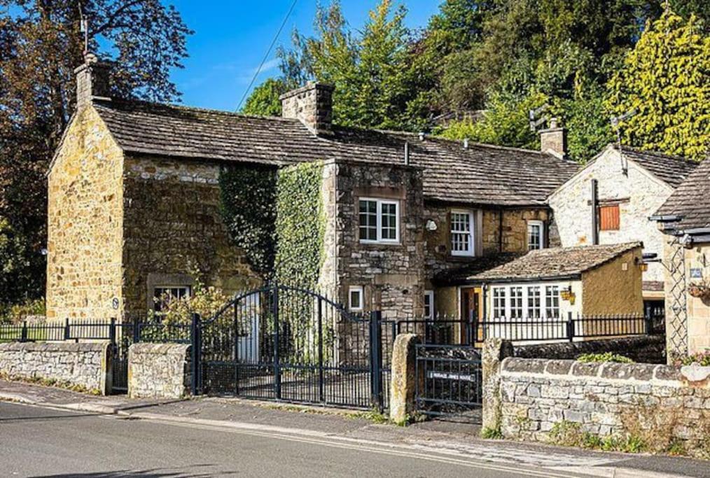 The Belle - A Lovingly Converted Grade II Listed Home From Home In Bakewell Eksteriør bilde